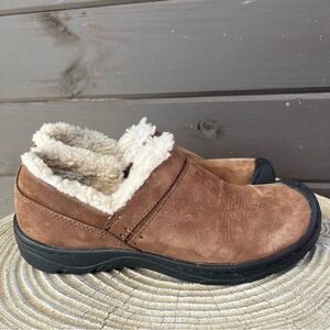 KEEN Crested Butte Nubuck Leather Shearling Lined Clogs